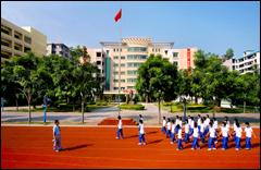 谁有广东省开平市忠源纪念中学的平面图 初一年级学生的教室大约在哪