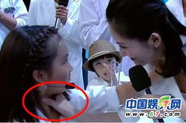 黄磊回应谢娜掐多多脖子,谢娜掐脖子事件引发争议在综艺节目妈妈是超人中,谢娜掐儿子脖子引发争议