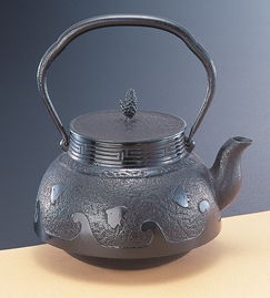铁茶壶(铁茶壶如何开壶)