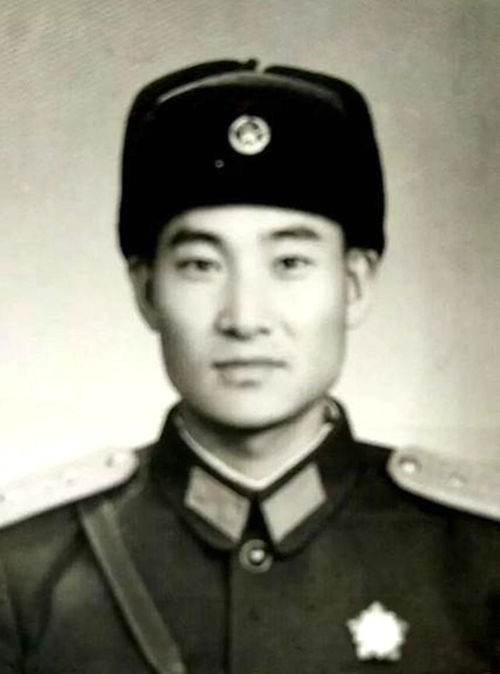 东北野战军有一位爆破组长,1955年被授予少校军衔,65岁成为上将