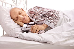 老人每天睡眠时间超过10小时,健康吗 小心有老年痴呆的风险