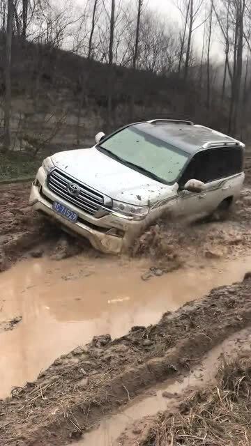 山是山,河是河,走烂泥巴路还得我酷路泽 