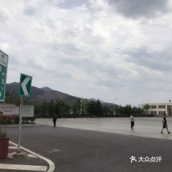 会泽县货车停车场在哪里(会泽免费停车场有哪些地方)