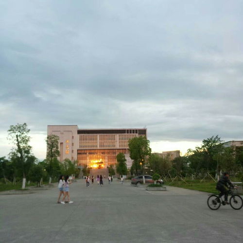 广西科技师范学院图片,热血高校图片