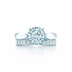 最简单的戒指钻石戒指怎么叠 