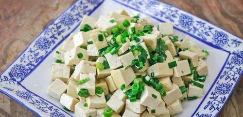 小葱拌豆腐的家常做法,家常小葱和豆腐的