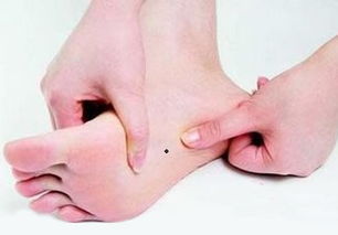 女人左脚脚底有痣代表什么图解