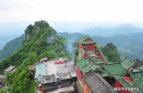 湖北旅游之后 武当山不仅有武当金顶,还有环绕天柱峰巅的紫金城