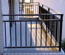 阳台防护栏有哪些材质 阳台防护栏设计要点