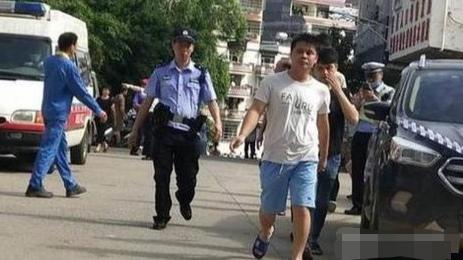 突发 广西梧州校园保安砍伤约40人,怎么防范校园学生人身安全