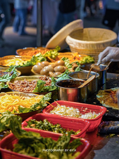 北京地摊小吃：传统美食的魅力与城市风